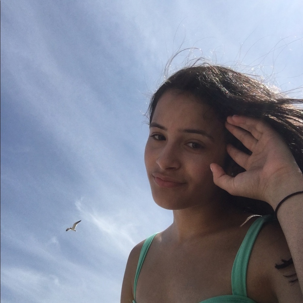 Meet your Posher, Dilcia